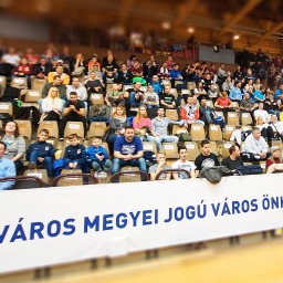 Dunaújvárosi Sportcsarnok teli nézőtere